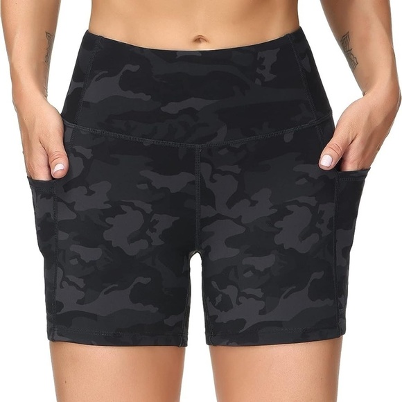 The Gym People TGP black camouflage workout shorts with pockets NWT Sz-M R20 - Picture 1 of 11